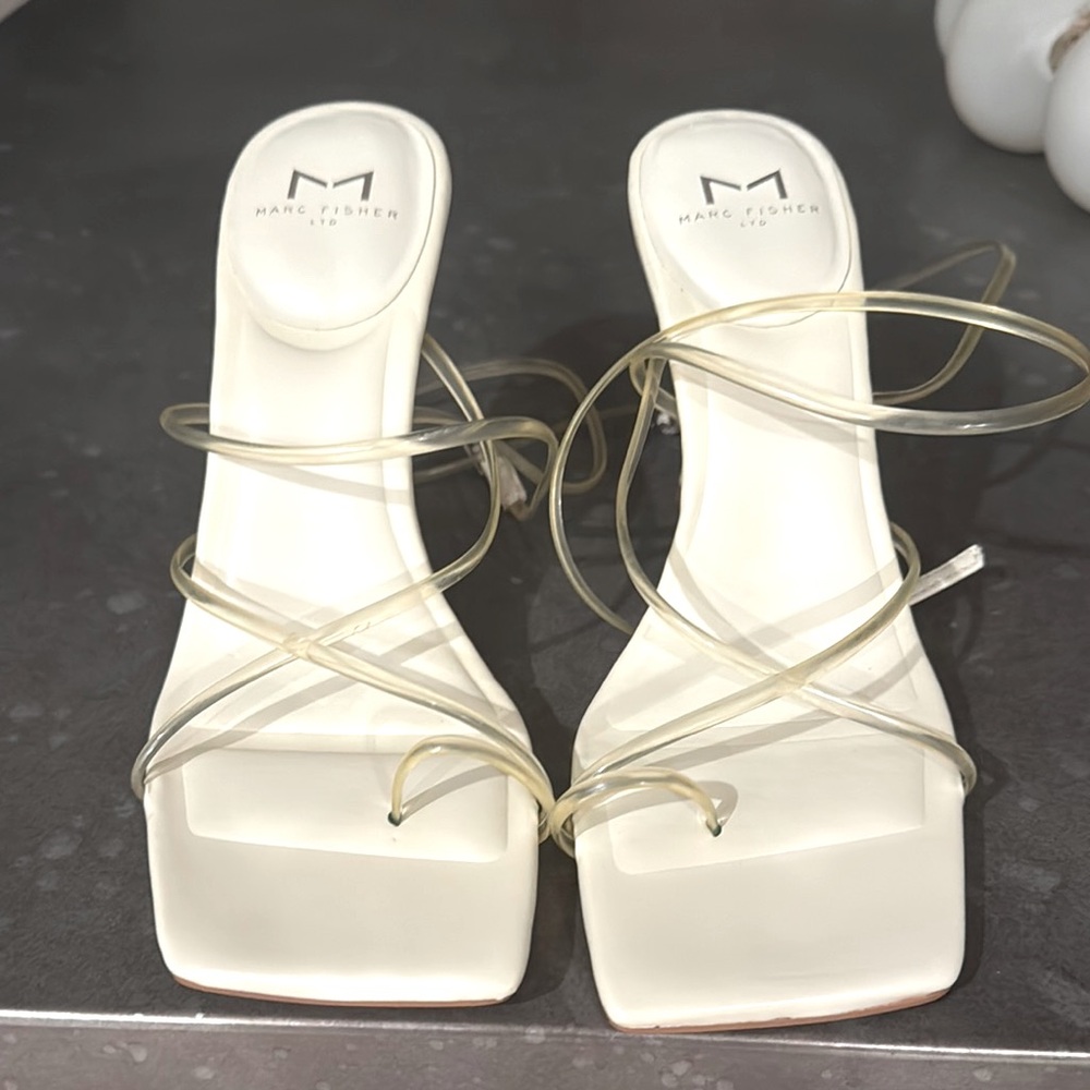 Marc Fisher Women's Cream Strappy Heels BNWOT size 7